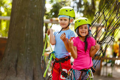 Geschwistertreffen im Kletterpark Geschwistertreffen Kinderhospiz im Kletterpark